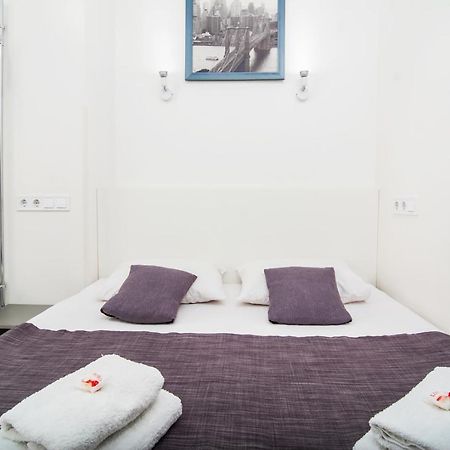 Smart Hotel Rooms Near Metro 24/7 Kiev Extérieur photo