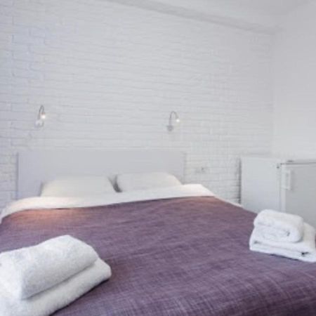 Smart Hotel Rooms Near Metro 24/7 Kiev Extérieur photo