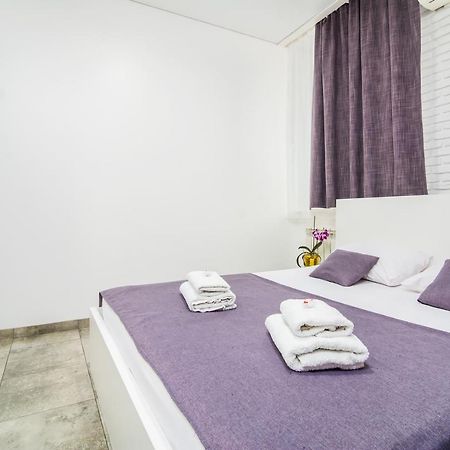 Smart Hotel Rooms Near Metro 24/7 Kiev Extérieur photo