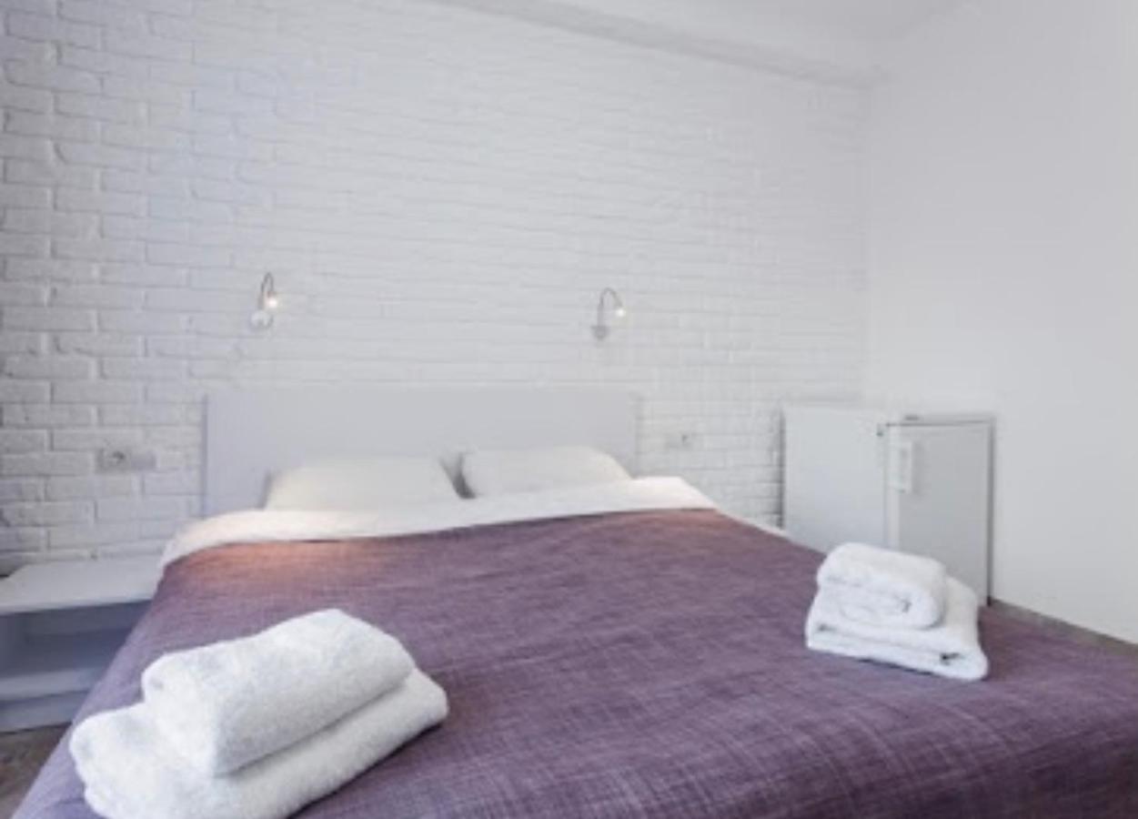 Smart Hotel Rooms Near Metro 24/7 Kiev Extérieur photo