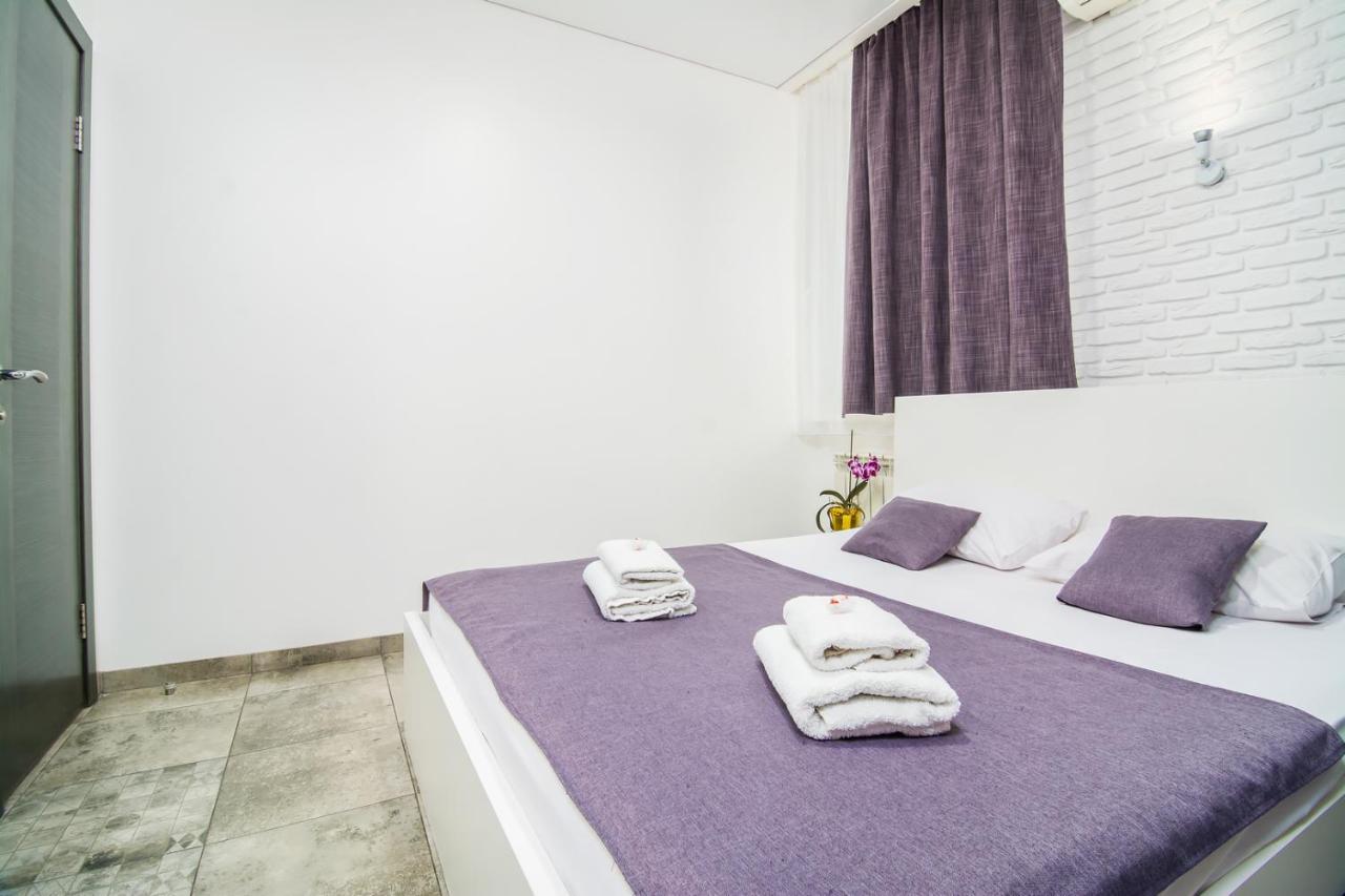 Smart Hotel Rooms Near Metro 24/7 Kiev Extérieur photo