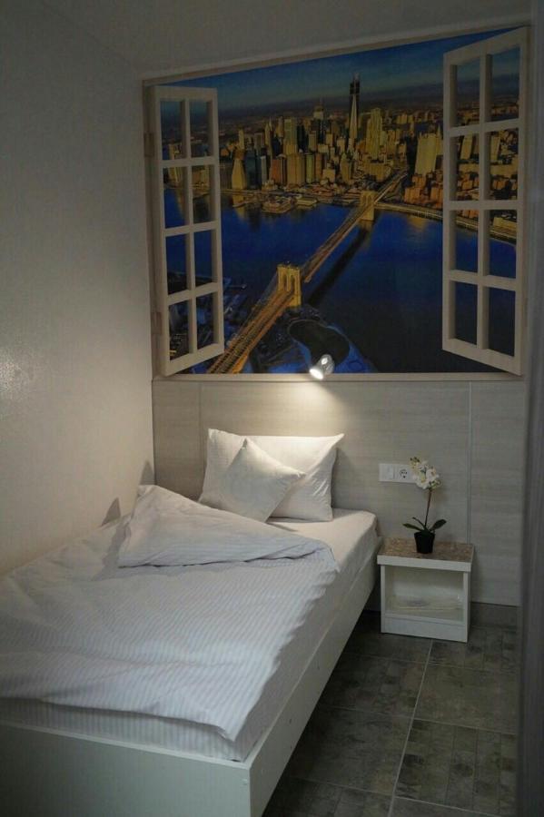 Smart Hotel Rooms Near Metro 24/7 Kiev Extérieur photo