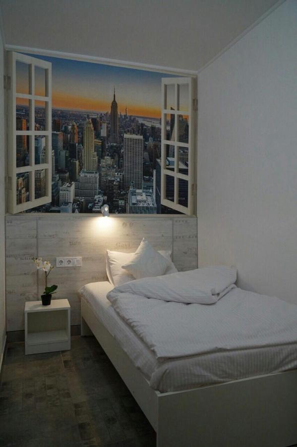 Smart Hotel Rooms Near Metro 24/7 Kiev Extérieur photo